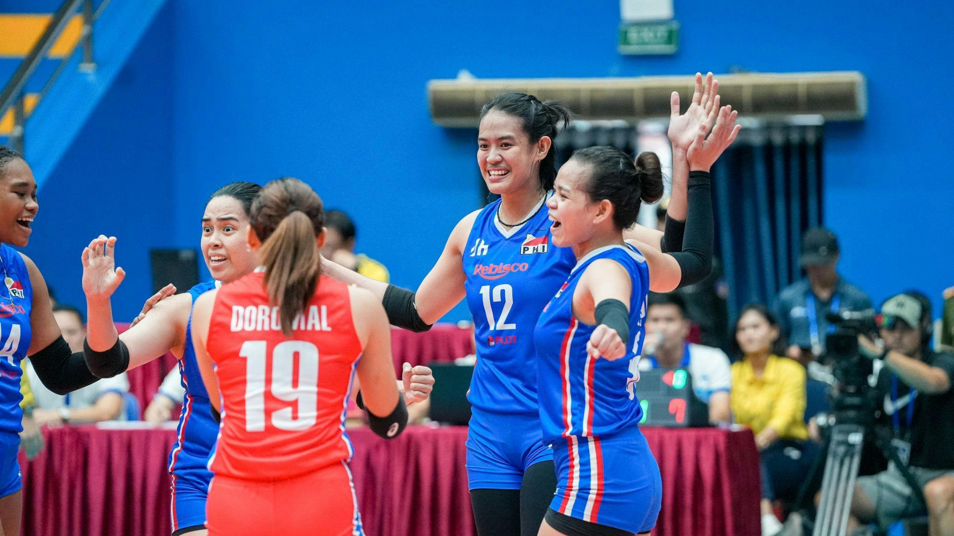 Filipino volleyball fans vocal on young national squad in first leg of SEA V.League